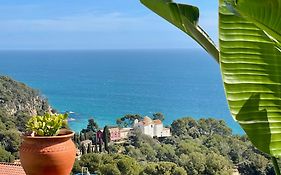 Seahomes Vacations, La Casa Blue Mediterranean Lifestyle